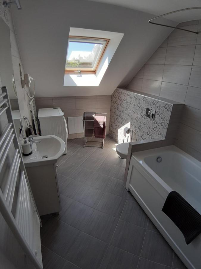 Profi Keco Apartman Balatonalmádi Zewnętrze zdjęcie